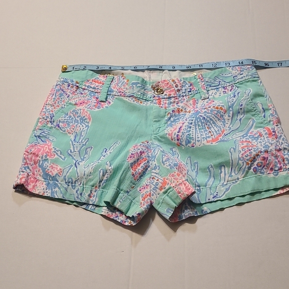 Lilly Pulitzer Classy Casual Floral Print Women Callhan Shorts EUC Size 2 - Picture 7 of 11